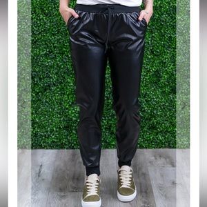 FAUX LEATHER CASUAL PANTS | BLACK